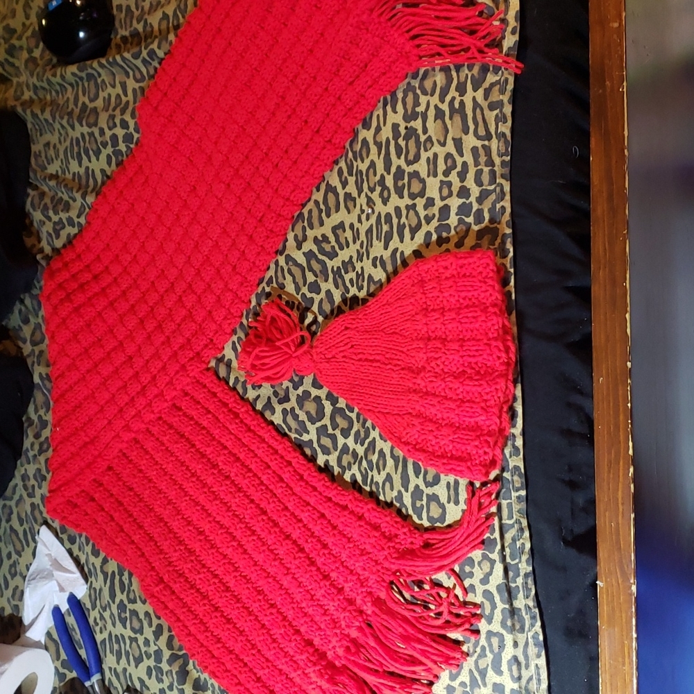 Brand new not used handmade wool scarf and matching hat